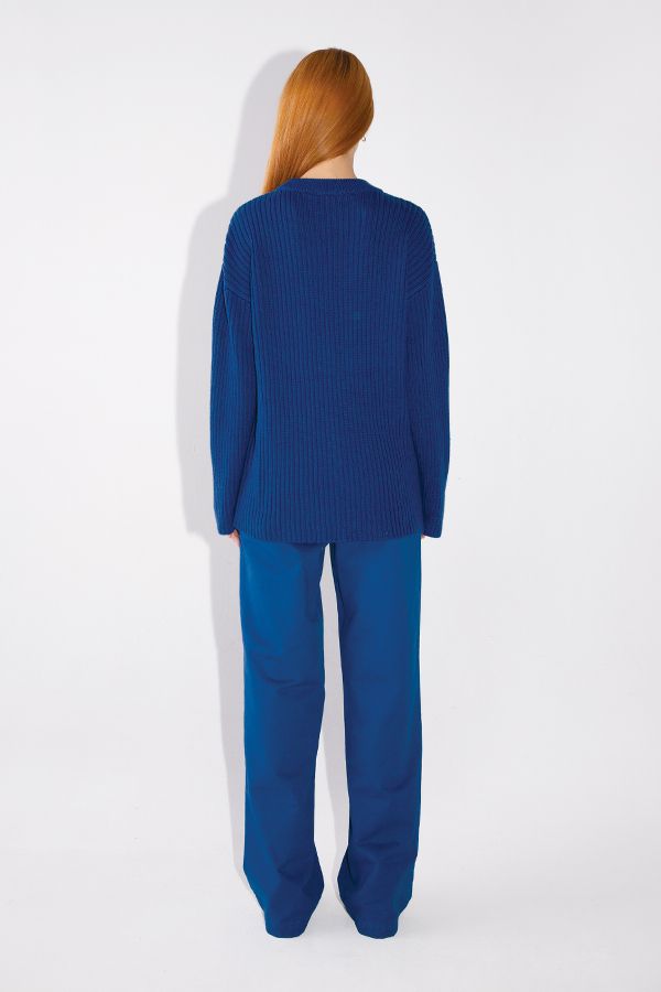OVERSIZED SWEATER